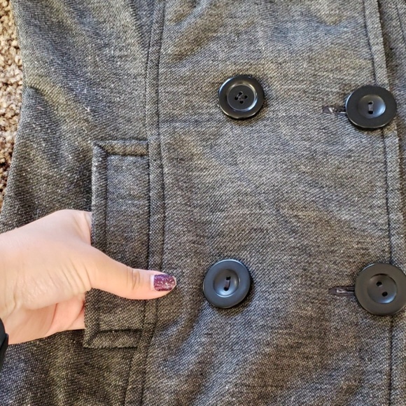 Gray Coat - Picture 3 of 4